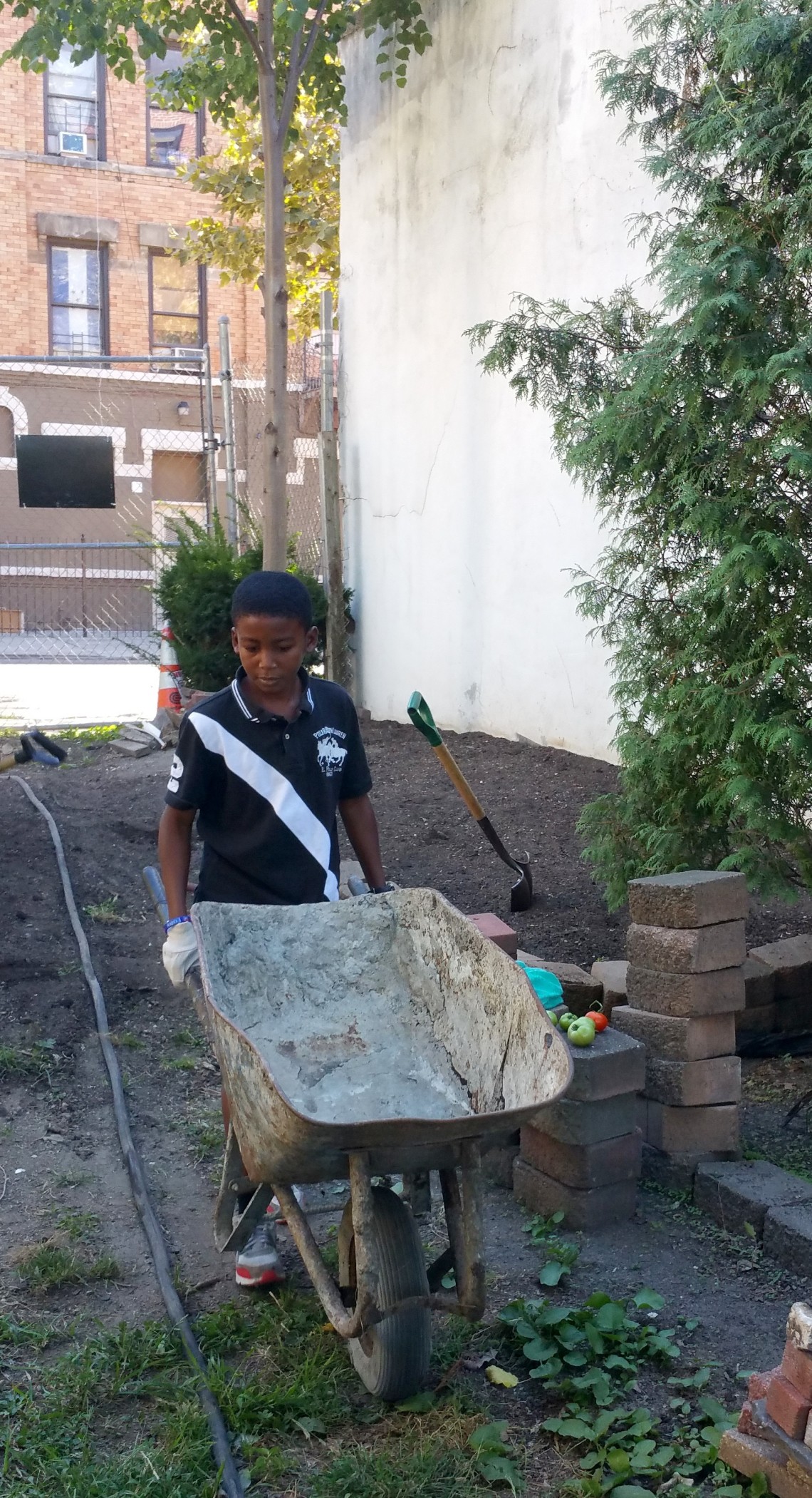 RoboRebels Team attend & participate in Fall Gardening Workshop @ First Quincy St Community Garden, Bklyn